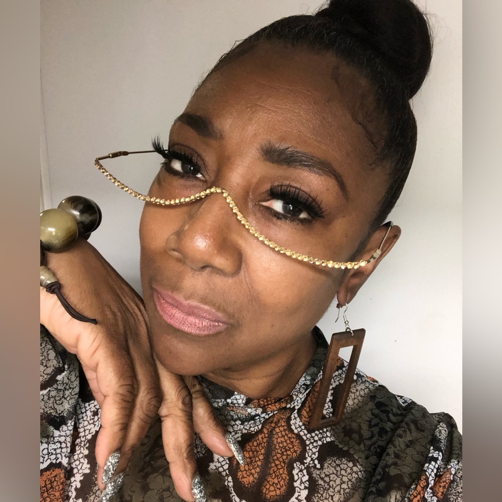 Meet your Posher, Felicia